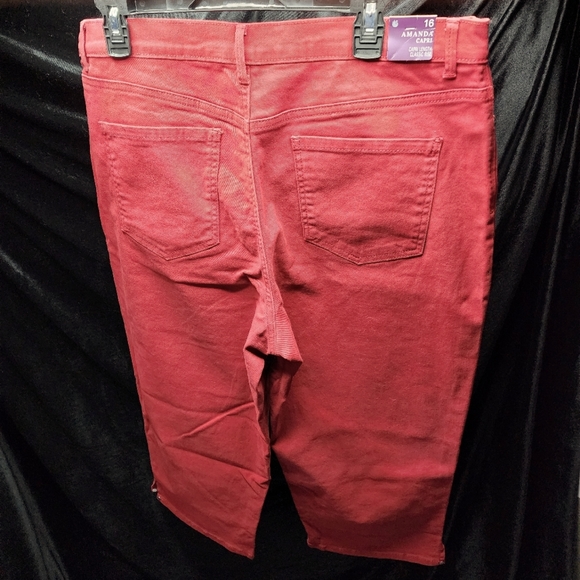 NEW! Gloria Vanderbilt Amanda Capri Dark Red (size 16) - Picture 7 of 7